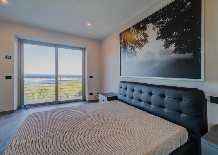 Luxury Liam With Pool And Sea View - Goelba *