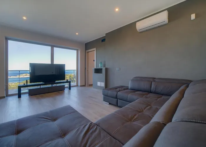 Villa Luxury Liam With Pool And Sea View - Goelba *