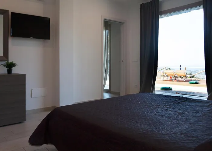 Luxury Liam With Pool And Sea View - Goelba *