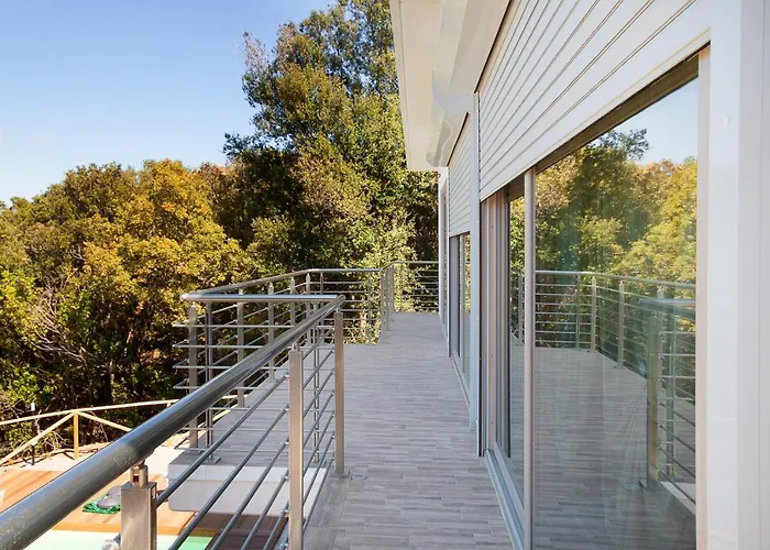 Villa Luxury Liam With Pool And Sea View - Goelba *