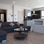 Villa Luxury Liam With Pool And Sea View - Goelba *