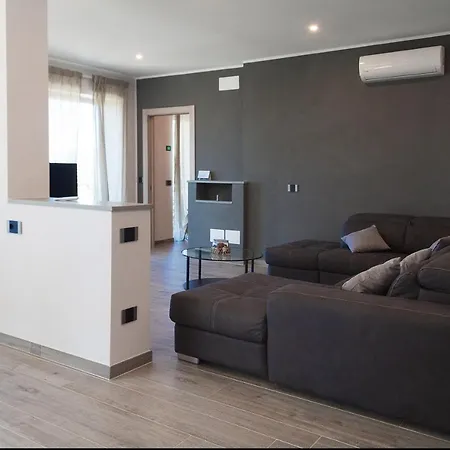 빌라 Liam Con Piscina - Goelba *