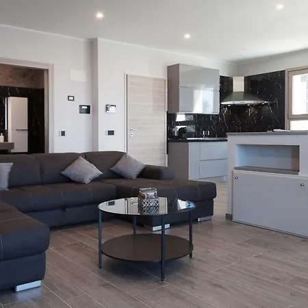 빌라 Liam Con Piscina - Goelba *