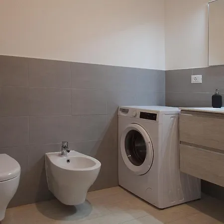 Liam Con Piscina - Goelba