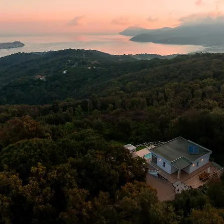 Luxury Liam With Pool And Sea View - Goelba Вилла *
