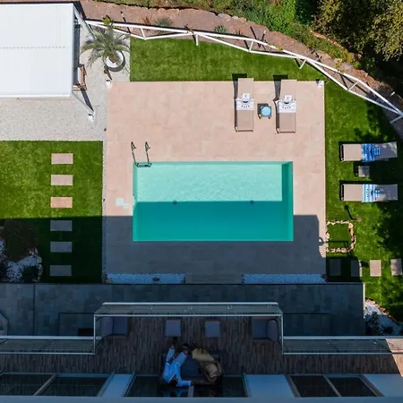 Вилла Luxury Liam With Pool And Sea View - Goelba
