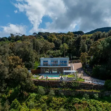 Luxury Liam With Pool And Sea View - Goelba Вилла