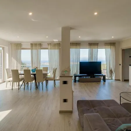 Вилла Luxury Liam With Pool And Sea View - Goelba *