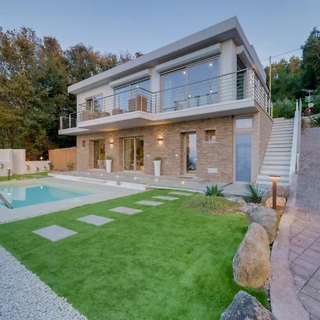 Luxury Liam With Pool And Sea View - Goelba Вилла