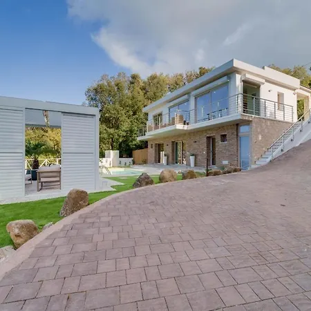 Вилла Luxury Liam With Pool And Sea View - Goelba