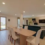 Luxury Liam With Pool And Sea View - Goelba Villa *